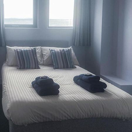 No 2 Ocean Cabins - Saundersfoot Harbour - Saundersfoot Extérieur photo